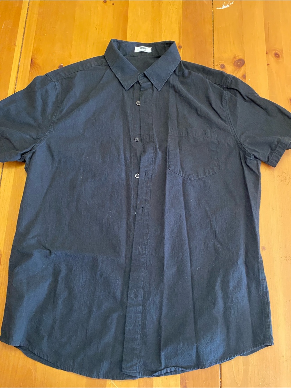 Men's Casual Short-Sleeve Button-Down Shirt in Black by Unbranded